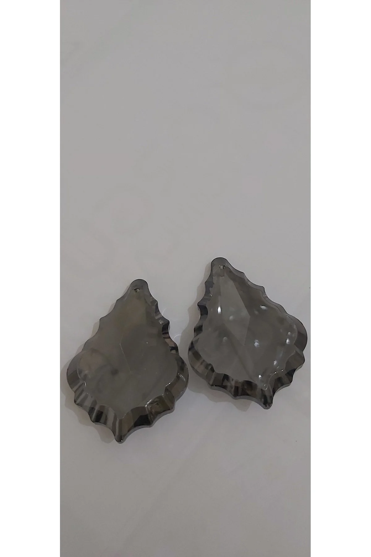 6,5 cm Füme Yaprak kristal, avize taşı 2 adet (metal halka hediye)